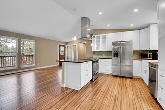 5237 S Olive Rd in Evergreen, CO - Building Photo - Building Photo