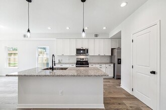6334 Cebra St in Houston, TX - Foto de edificio - Building Photo