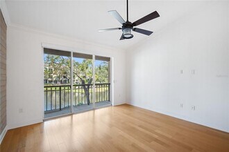 624 Arbor Lake Ln in Tampa, FL - Building Photo - Building Photo