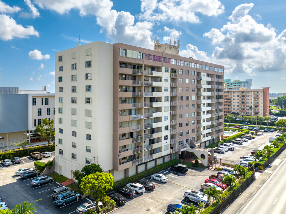 Plaza of Westland Condominium in Hialeah, FL - Building Photo