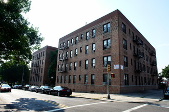 151-10 35th Avenue in Flushing, NY - Building Photo - Building Photo