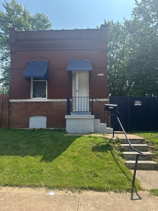 4434 S Compton Ave in St. Louis, MO - Foto de edificio