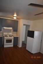 28 W Geary St in Stockton, CA - Foto de edificio - Building Photo