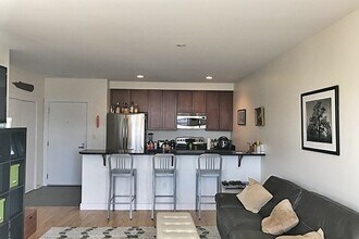 20 New Derby St, Unit 2 in Salem, MA - Building Photo - Building Photo