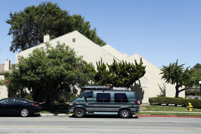 3587 Melnikoff Dr in San Jose, CA - Foto de edificio - Building Photo