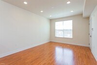 1405 N Sydenham St photo'