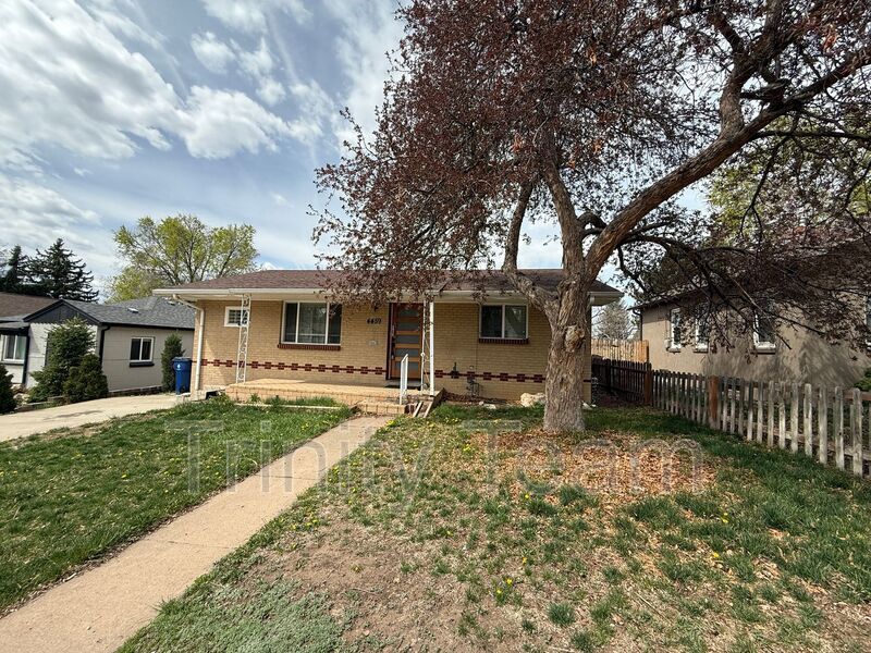 4459 S Fox St in Englewood, CO - Building Photo
