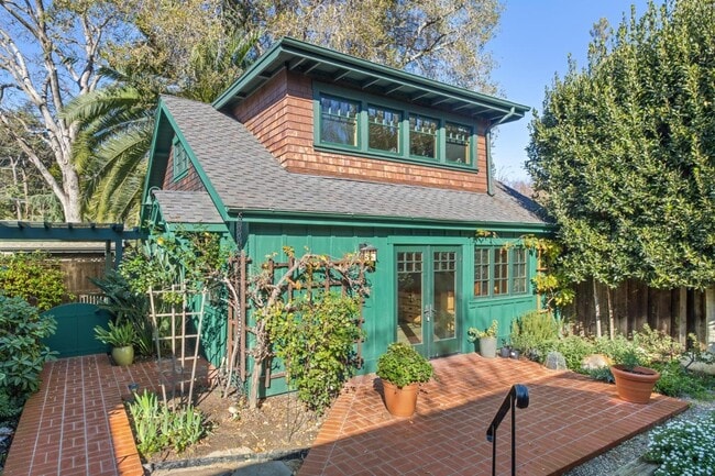 1325 Cowper St in Palo Alto, CA - Building Photo - Building Photo