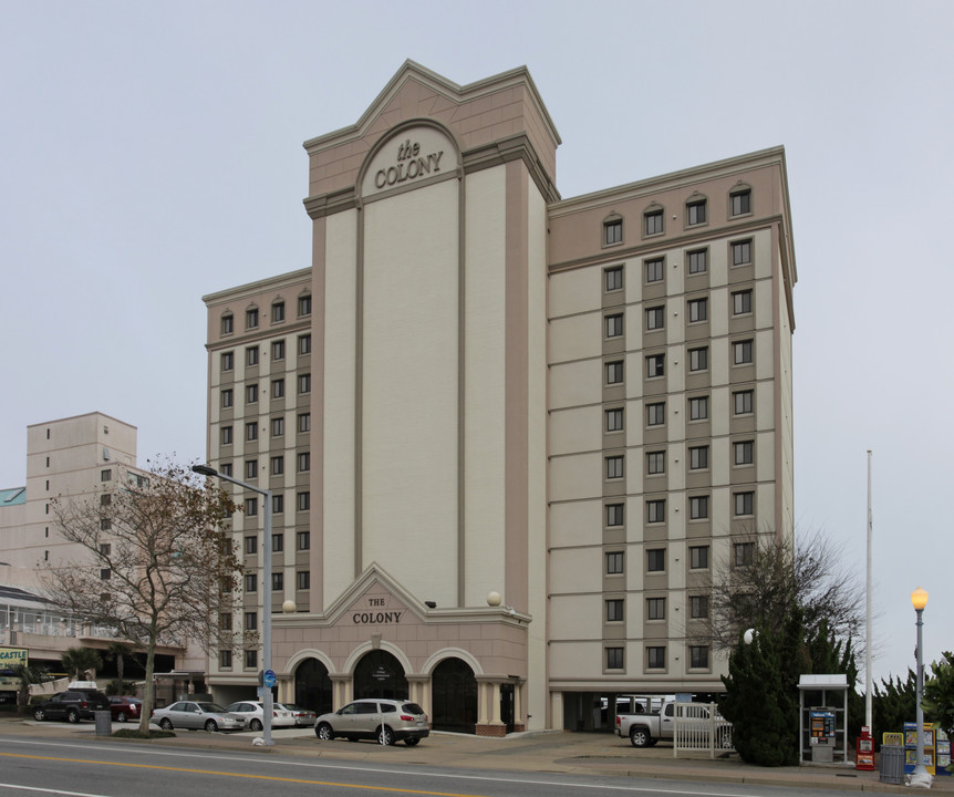 Colony Condominiums in Virginia Beach, VA - Building Photo