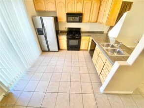 7537 Alexander Hills St in Las Vegas, NV - Building Photo - Building Photo