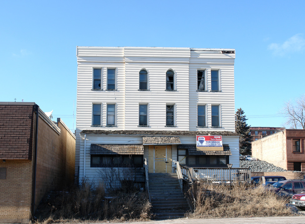 119 2nd St W in Duluth, MN - Building Photo