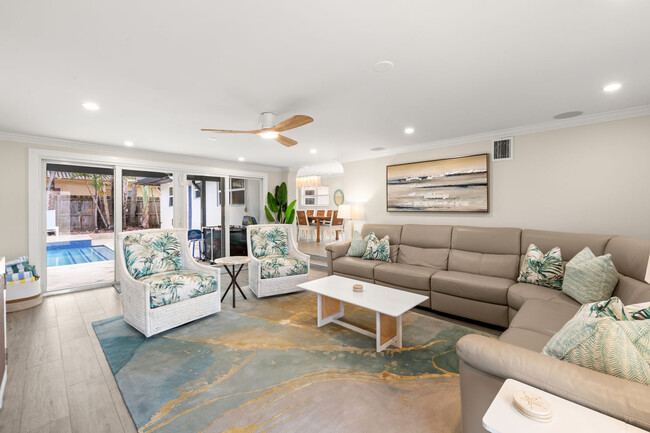 property at 245 Algiers Ave