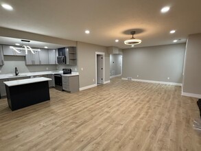 9962 S Colton Spring Ln, Unit Basement Apartment in South Jordan, UT - Foto de edificio - Building Photo