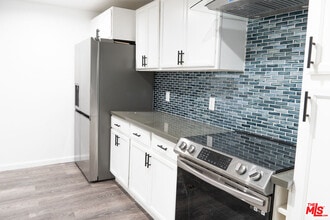346 Laveta Ter in Los Angeles, CA - Building Photo - Building Photo