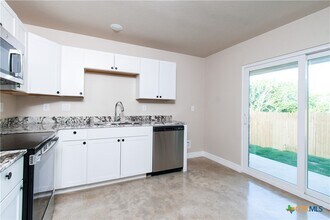 806 Meadow Cir in Harker Heights, TX - Building Photo - Building Photo