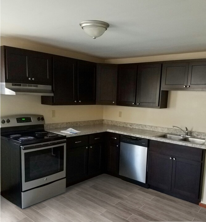 500 S Depeyster St in Kent, OH - Building Photo
