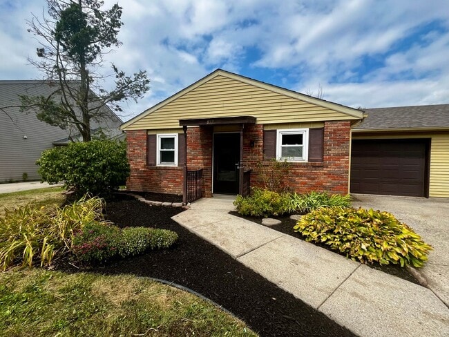 812 Villa Park Ct