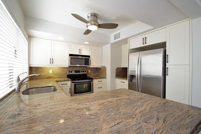 property at 3010 Willow Ln