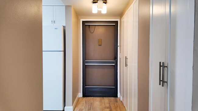 4640 Lucerne Lakes Blvd W in Greenacres, FL - Building Photo - Building Photo