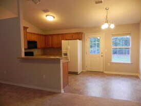 6833 Lonesome Pine Ln in Milton, FL - Building Photo