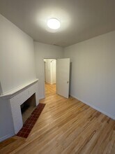 582 King Edward Av W in Vancouver, BC - Building Photo - Building Photo