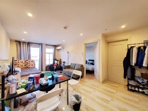 65-38 Austin St in Queens, NY - Building Photo - Building Photo