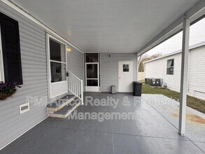 712 Choo Choo Ln in Valrico, FL - Building Photo - Building Photo