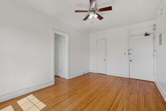 Summit Hill Apartments in St. Paul, MN - Building Photo - Building Photo