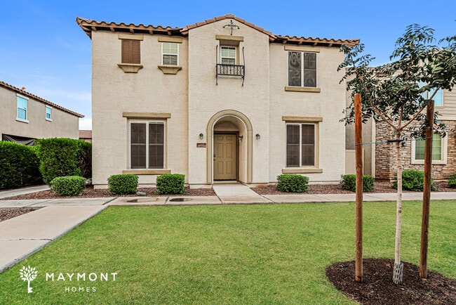 property at 3920 E Leslie Dr