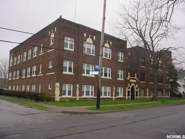 Eddy Chateau in Cleveland, OH - Building Photo