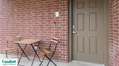 8200 Clarksprings Dr, Unit 5003 in Dallas, TX - Building Photo - Building Photo