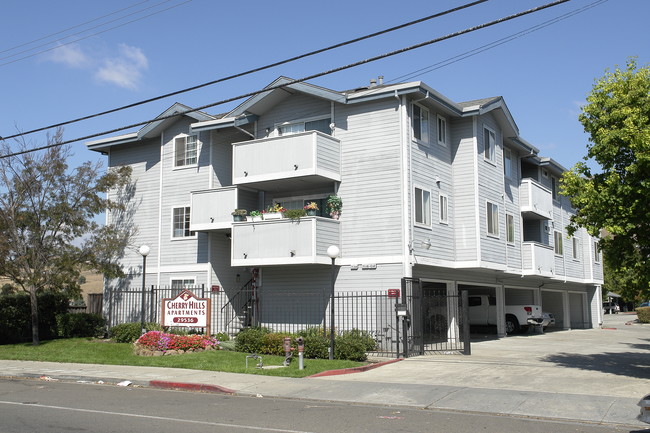 Cherry Hills Apartments in Hayward, CA - Foto de edificio - Building Photo