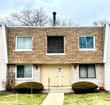 2840 Mitchell Dr in Woodridge, IL - Building Photo