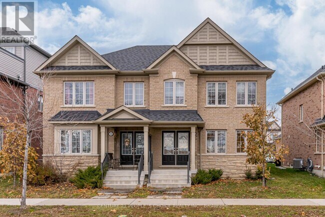 166 Britannia Ave W in Oshawa, ON - Building Photo - Building Photo