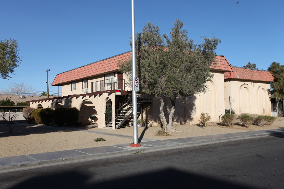 1721 Cordoba Ln in Las Vegas, NV - Building Photo