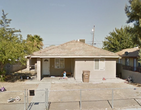 131 S Owens St in Bakersfield, CA - Building Photo