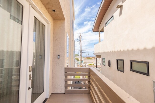 2380 Manchester Ave in Encinitas, CA - Building Photo - Building Photo