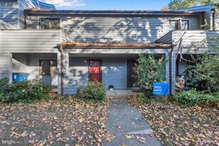 1065 Cedar Ridge Ct in Annapolis, MD - Building Photo