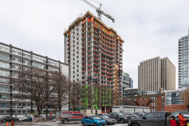 Loop by Claridge - Nepean St side in Ottawa, ON - Building Photo - Building Photo