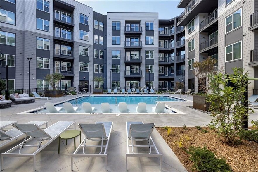 3108 McGinnis Ferry Rd, Unit 401 in Suwanee, GA - Building Photo