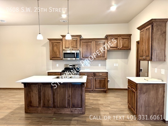 9608 SW 25th St in Oklahoma City, OK - Building Photo