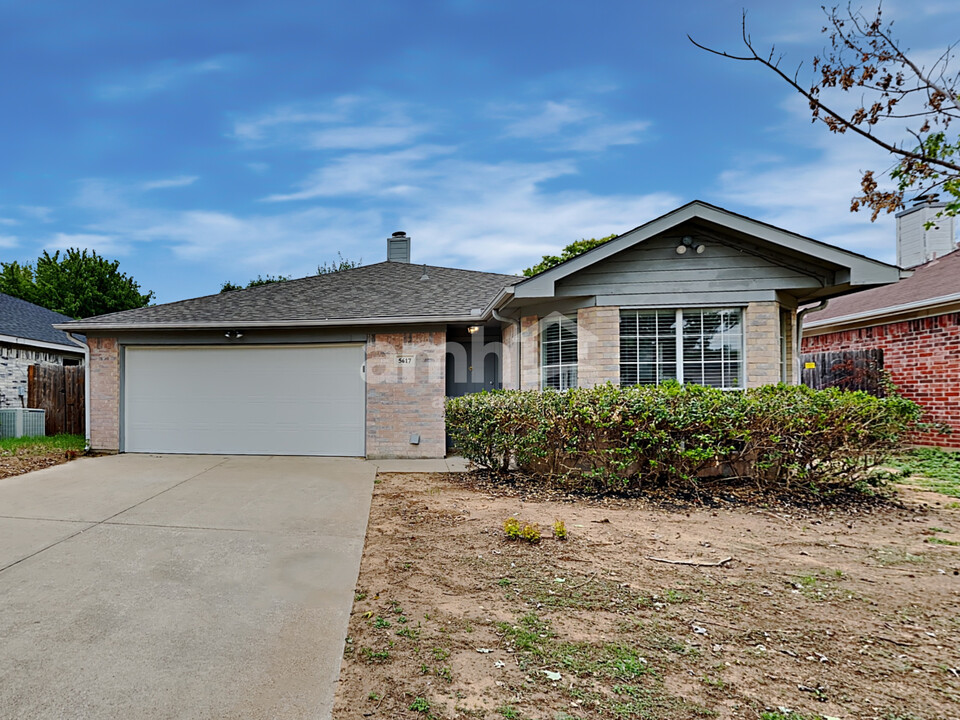 5617 Alicante Dr in Arlington, TX - Building Photo