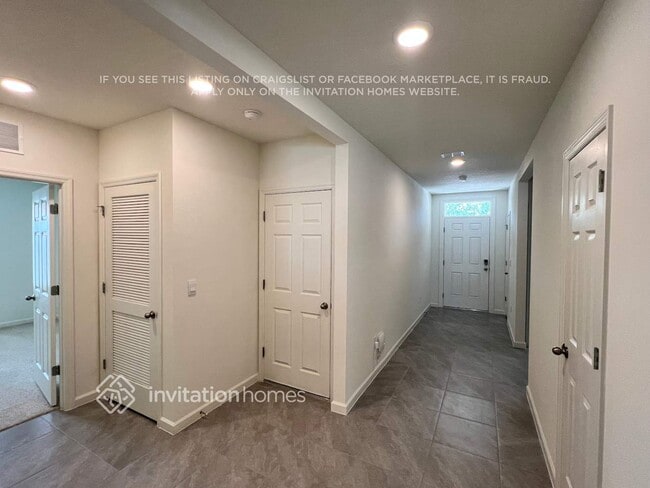 669 NW Prima Vista Blvd in Port St. Lucie, FL - Building Photo - Building Photo