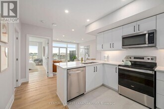 4286 King St E in Kitchener, ON - Building Photo - Building Photo