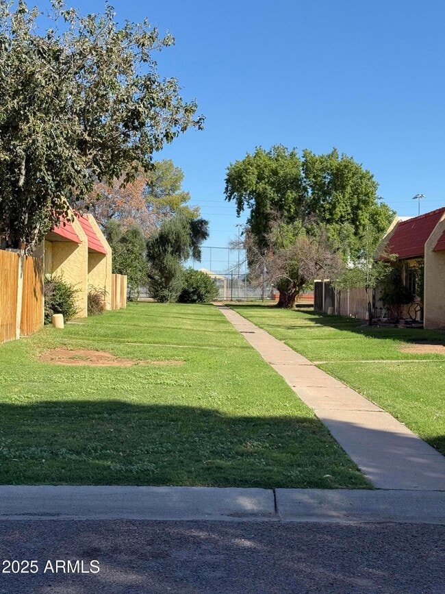 3311 W Golden Ln in Phoenix, AZ - Building Photo - Building Photo