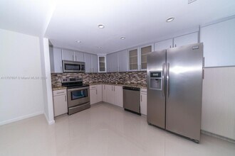 19390 Collins Ave, Unit 1507 in Sunny Isles Beach, FL - Foto de edificio - Building Photo