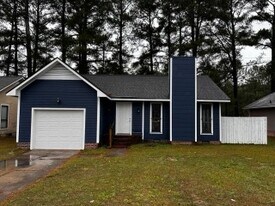 6885 Kingsgate Dr in Fayetteville, NC - Building Photo