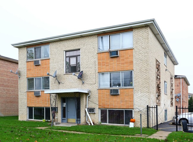 9600 Golf Ter in Des Plaines, IL - Building Photo - Building Photo