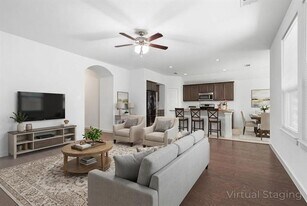 1620 Meadow Trail Ln in Aubrey, TX - Building Photo