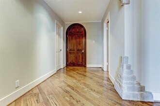 1111 Hermann Dr in Houston, TX - Building Photo - Building Photo